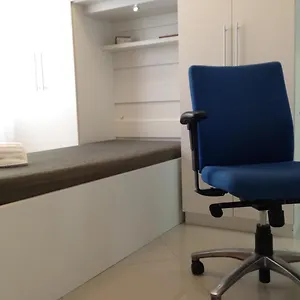 Suítes E Quartos Na Avenida Carlos Gomes Quarto em Acomodações Particulares